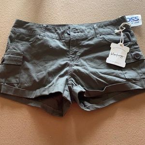 ARMY GREEN SHORTS